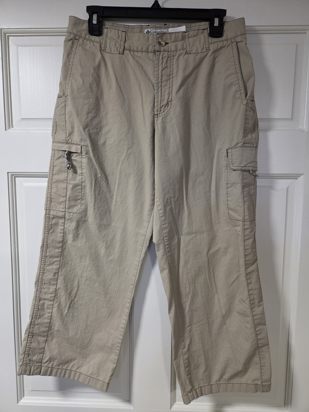 Columbia Womans Cropped Beige Athletic Pants